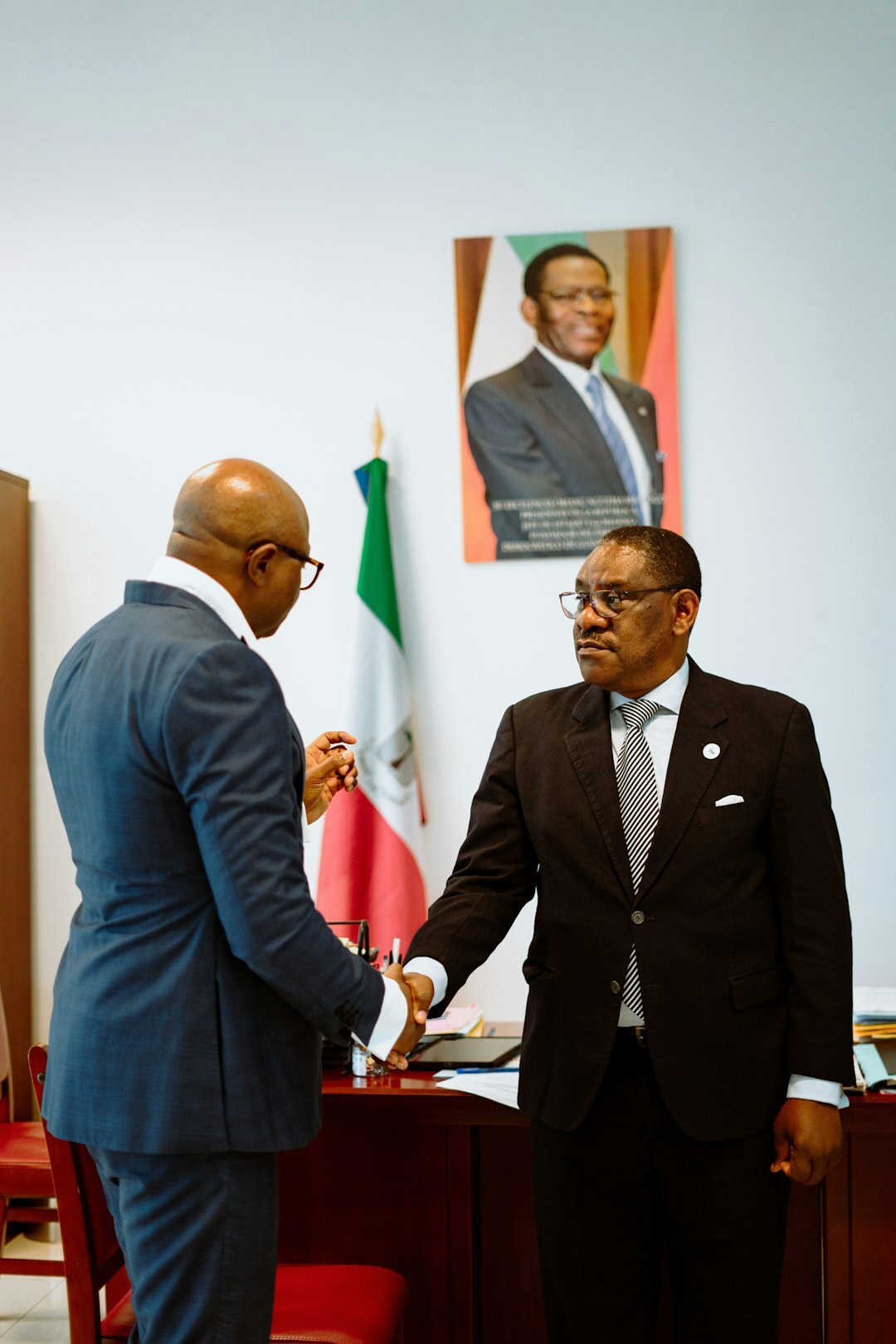 celebrity politician handshake