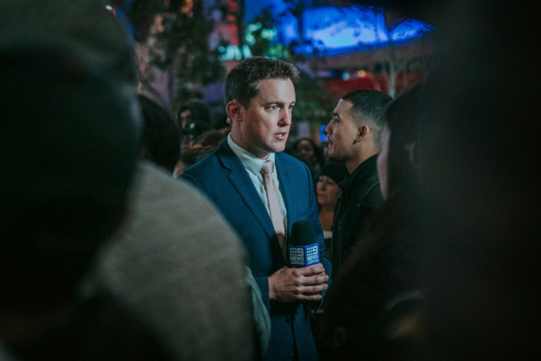 celebrity at political event